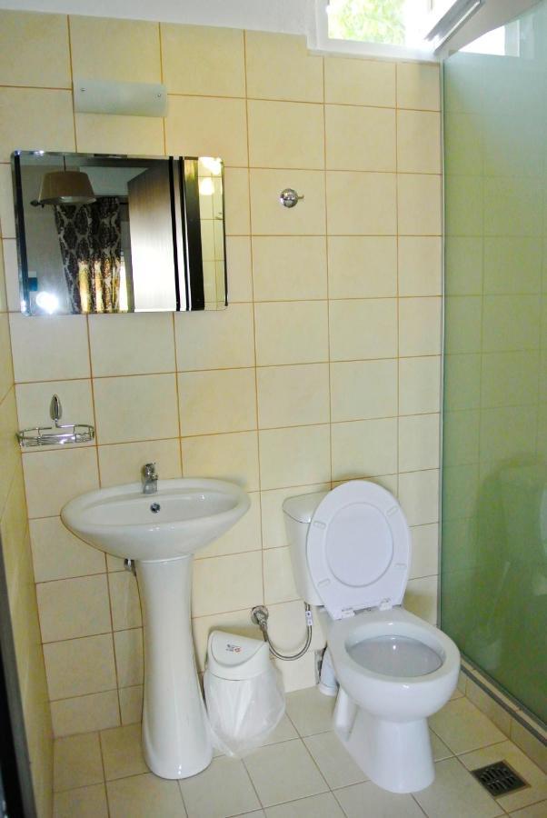 Kremasti Rooms Eksteriør billede
